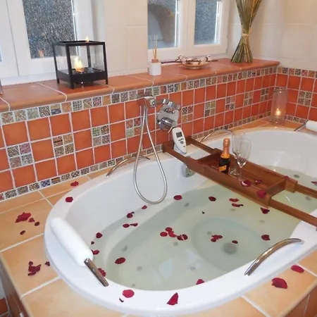 Ferienhaus In Mit Garten, Whirlpool Und Terrasse * Steinbergkirche